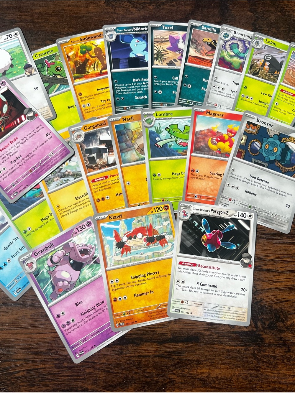 Assorted Pokémon Trading Cards Destined Rivals